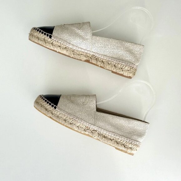 CHANEL Off-White Black Leather CC Logo Cap Toe Espadrille Flats Size 38 US 7.5 - Picture 8 of 13